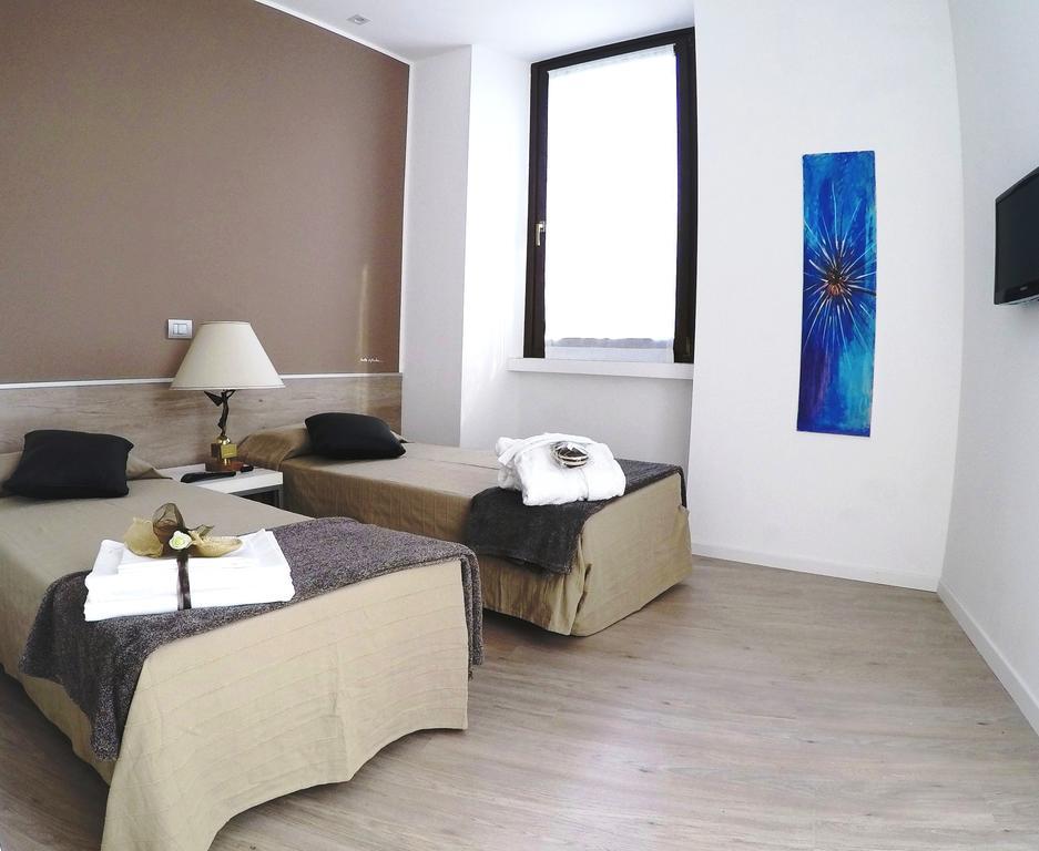 ריבה דל גארדה Sembenini Palace מראה חיצוני תמונה